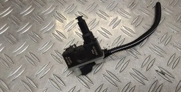 Fuel tank cap lock motor