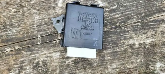Toyota Prius+ (ZVW40) Other control units/modules 8594047040