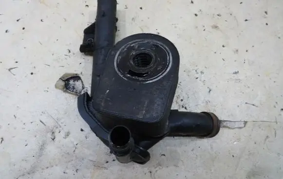 Nissan Qashqai Engine oil radiator KRIS235789