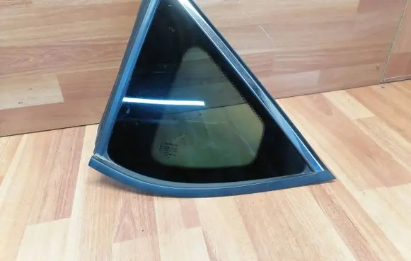Renault Scenic IV - Grand scenic IV Rear side window 833070660R 833074498R