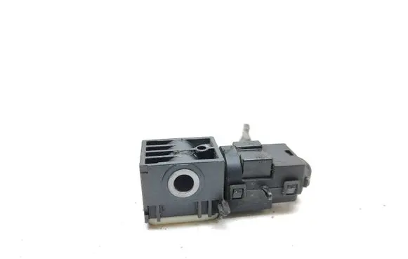 Hyundai Santa Fe Airbag deployment crash/impact sensor 959303L100 SA320100000