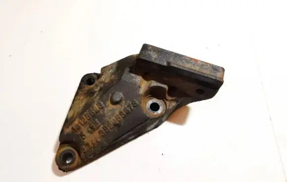 Opel Zafira B Engine mounting bracket 13125628 332253673