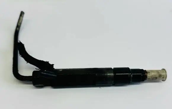 Volkswagen Golf IV Fuel injector 038130201G