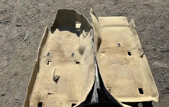 Chevrolet Corvette C6 Front floor carpet liner 25864437