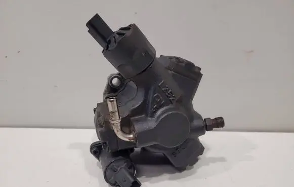 Volvo V50 Fuel injection high pressure pump A2C27100268 9685705080