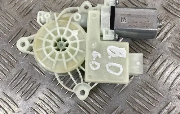 Jeep Grand Cherokee WL Rear door window regulator motor E29020103