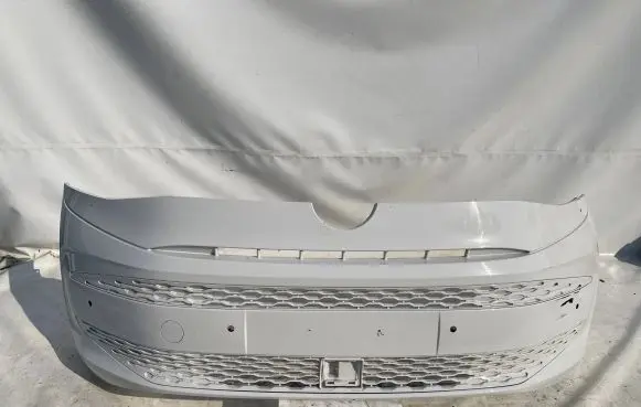Volkswagen Transporter - Caravelle T7 Front bumper 7T0807221