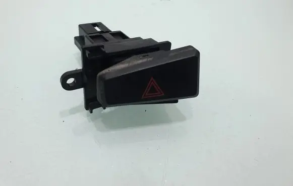 Mitsubishi Pajero Hazard light switch