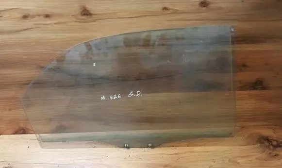 Mazda 626 Rear door window glass 43r00011