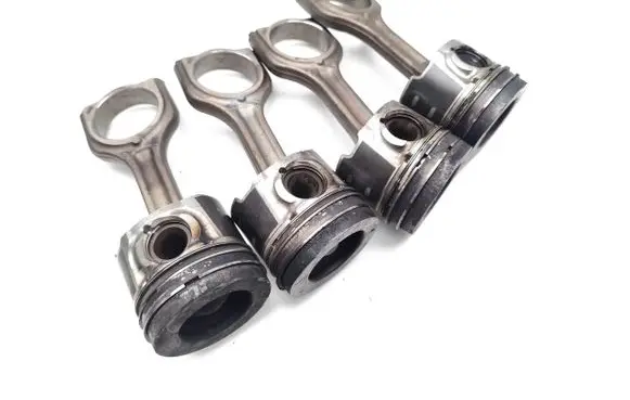 Piston with connecting rod