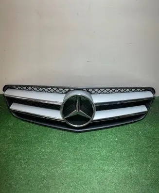 Mercedes-Benz C W204 Front grill A2078880260