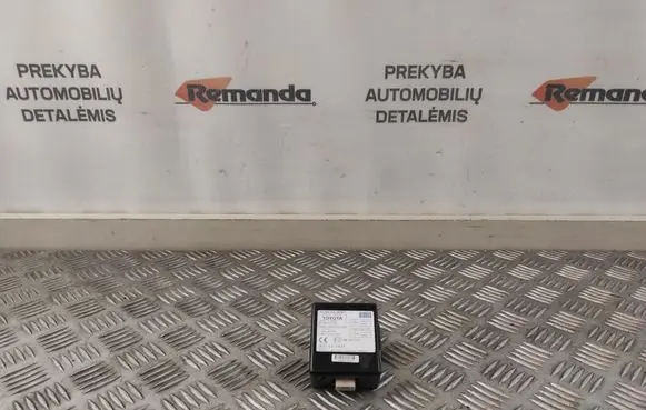 Toyota Corolla Verso AR10 Door control unit/module 897410F010