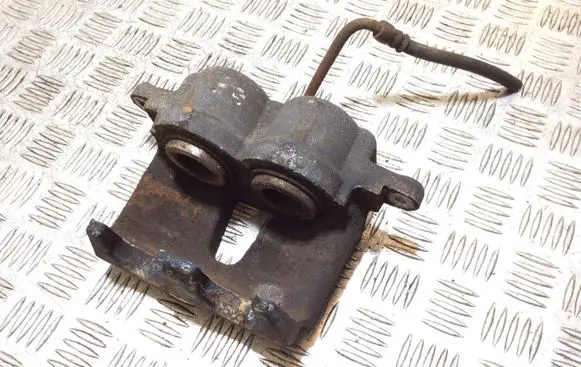 Jeep Grand Cherokee (WK) Front brake caliper