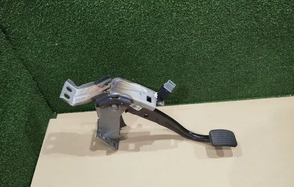 Hyundai i10 Brake pedal 32800B9000