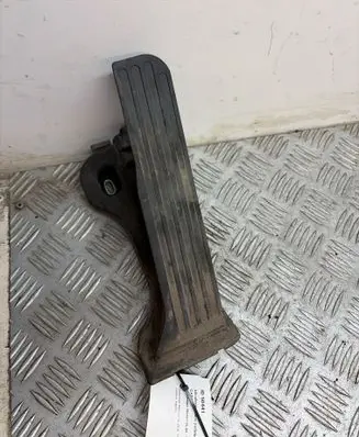 Volkswagen PASSAT B6 Accelerator throttle pedal 1K1721503L