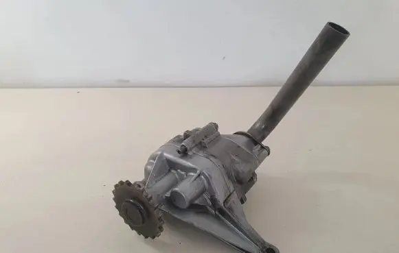 Mercedes-Benz Sprinter W906 Oil pump A6461810247 6111810201