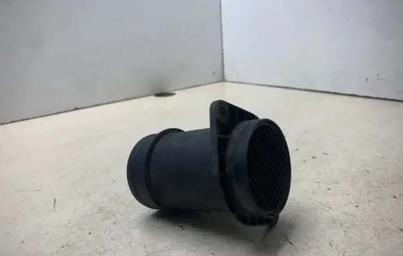 Audi A4 S4 B5 8D Mass air flow meter 028906461 0281002216