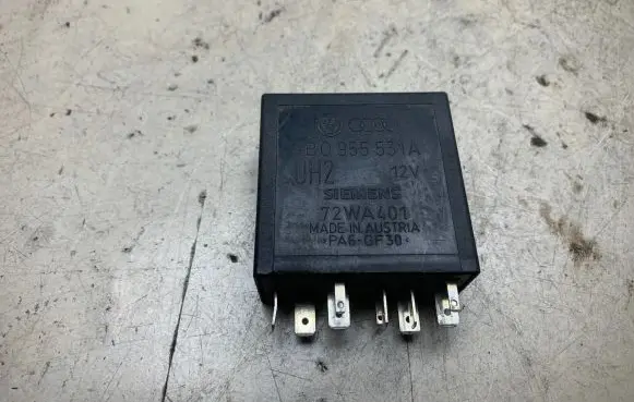 Seat Toledo II (1M) Window wiper relay 4B0955531A 72WA401
