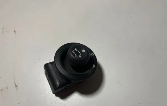 Ford Fiesta Wing mirror switch 93BG17B676BB