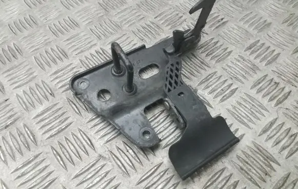 Audi A6 S6 C6 4F Engine bonnet/hood lock/latch loop/hook 4F0823480B