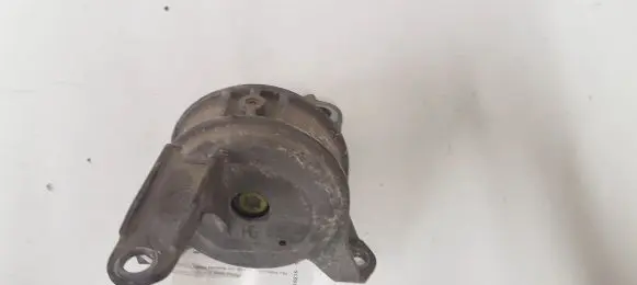 Opel Zafira B Engine mount bracket 24427298