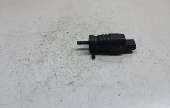 BMW X5 E70 Windscreen/windshield washer pump 6934160 67126934160