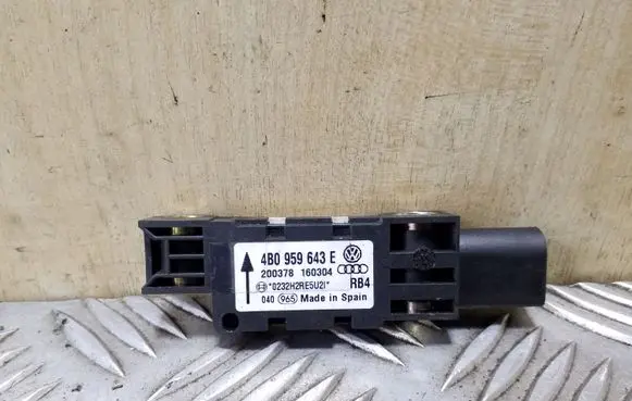 Audi A3 S3 8P Airbag deployment crash/impact sensor 4B0959643E