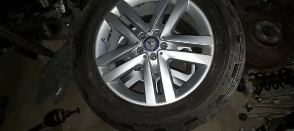 Mercedes-Benz GL X166 R19 alloy rim A1664011302
