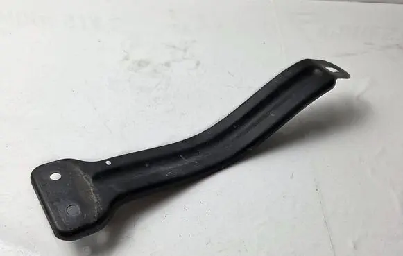 Opel Crossland X Fender mounting bracket 13477195