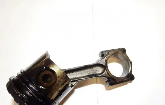 Citroen C5 Piston with connecting rod