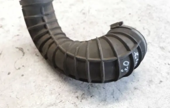 Volvo V70 Air intake hose/pipe 08634143