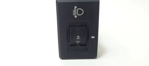 Hyundai i20 (PB PBT) Headlight level height control switch 751U00080