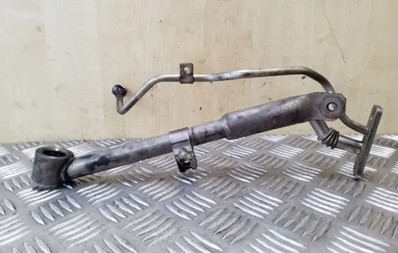 Volkswagen Golf Plus Turbo turbocharger oiling pipe/hose 03L145535A