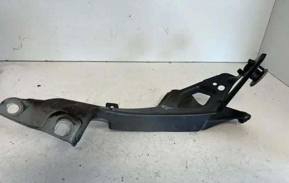 Audi A6 C7 Fender mounting bracket 4G0805816