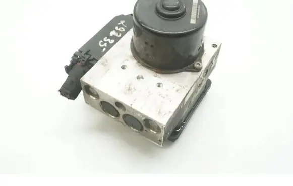 Mercedes-Benz C W203 ABS Pump A0064310312 A0365454032
