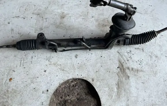 Opel Zafira B Steering rack 4046331