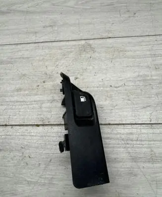 Toyota Prius (XW30) Fuel tank opening switch 