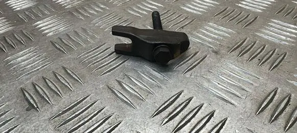 KIA Ceed Fuel Injector clamp holder 