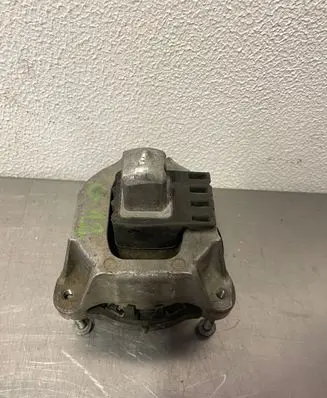BMW 7 G11 G12 Engine mount bracket 6866156