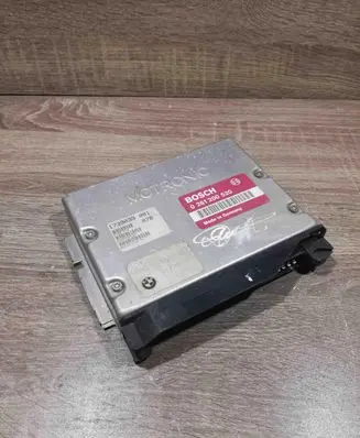 BMW 3 E36 Engine control unit/module ECU 0261200520