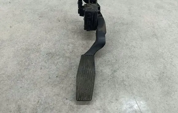 Opel Zafira B Accelerator throttle pedal 