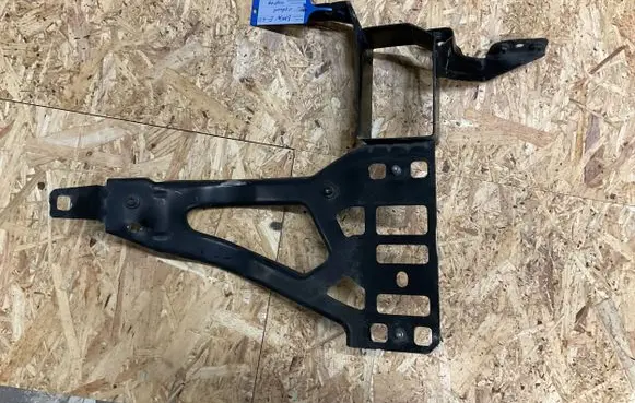 BMW 5 E60 E61 Front bumper cross member 