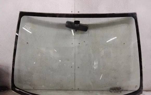 Toyota Yaris Front windscreen/windshield window 