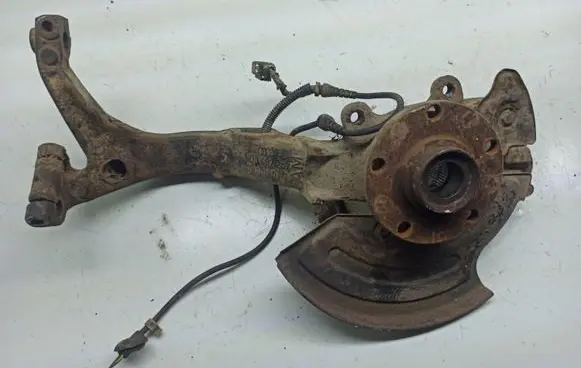 Volkswagen PASSAT B5.5 Front wheel hub