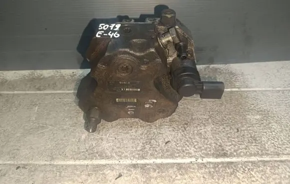 BMW 3 E46 Fuel injection high pressure pump 7788670