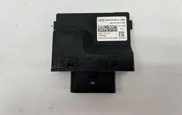 Audi A5 Fuel injection pump control unit/module 8W0906093G