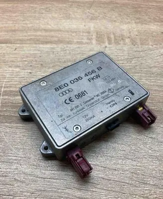 Audi A3 S3 8P Antenna control unit 8E0035456B
