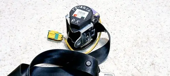Volkswagen Touareg I Front seatbelt 7L6857705A 601391400