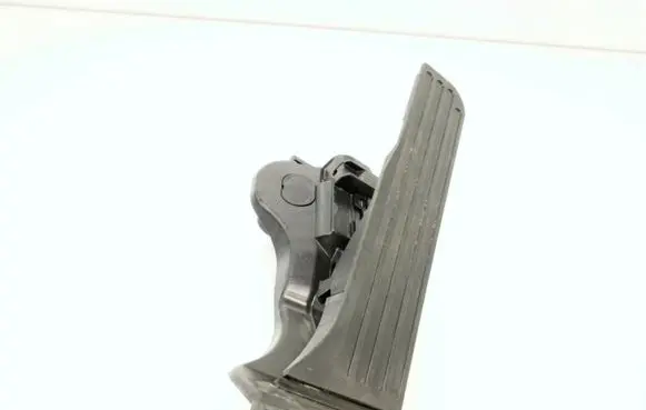 Volkswagen Golf V Accelerator throttle pedal 1K1721503P