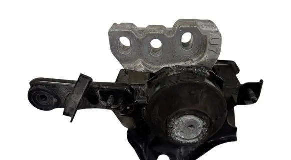 Toyota Yaris XP210 Engine mount bracket